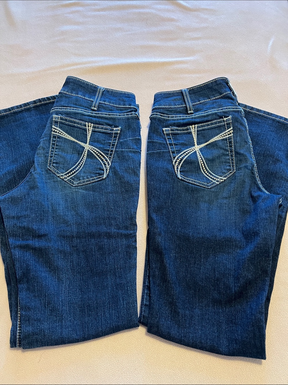 Ariat Dark Blue Women’s Bootcut Jeans 30L
LOT of 2